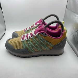 Merrell Women's Alpine Sport in Gold Sneakers size 6